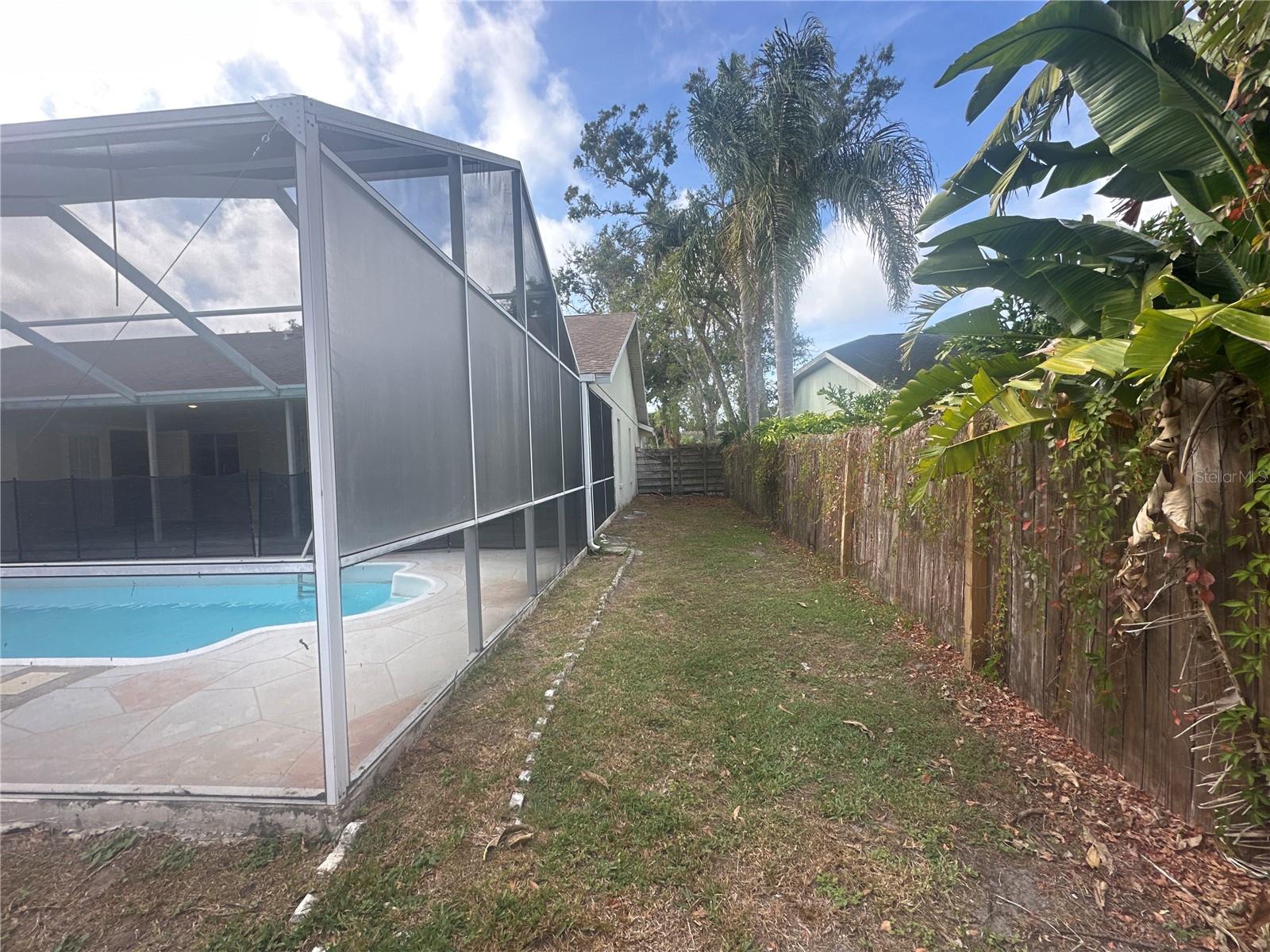 EMERALD GARDENS - Residential