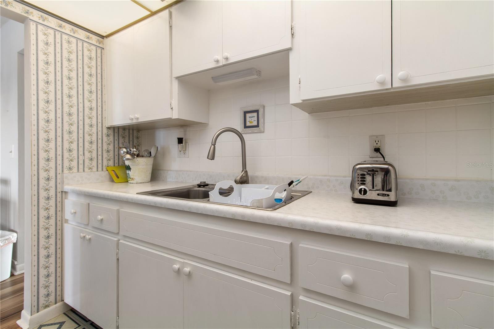 KALMIA CONDO - Residential Lease