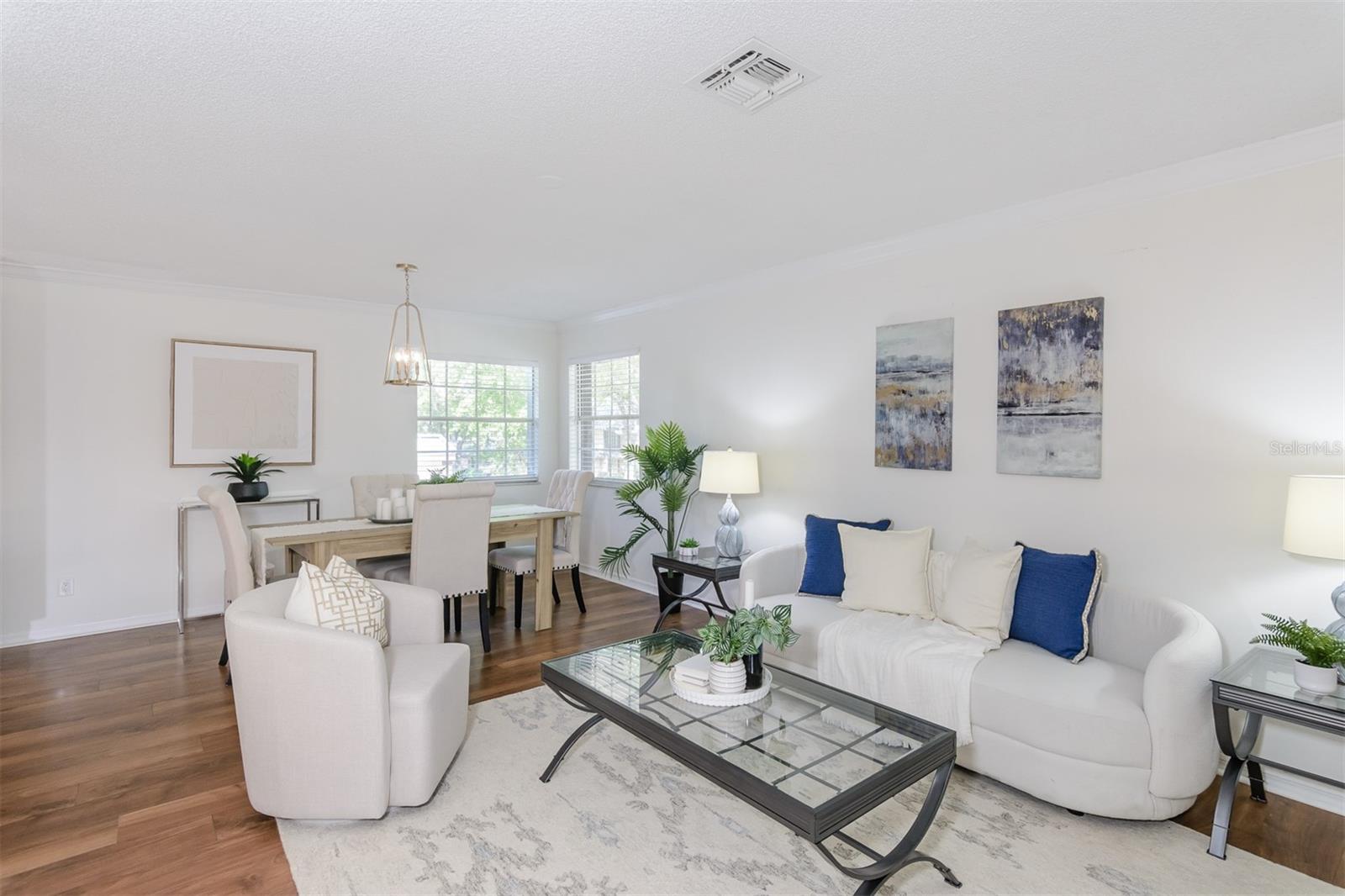 LAUREL OAKS AT COUNTRY WOODS CONDO - Residential