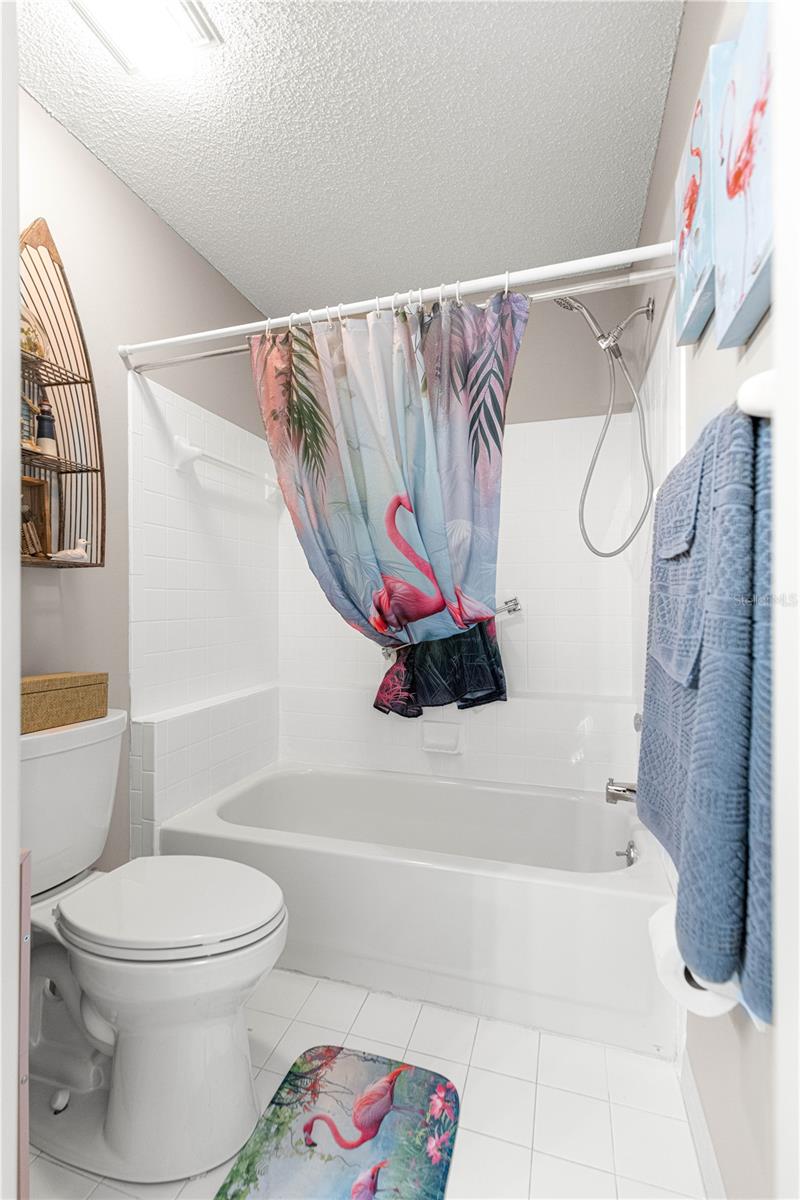 ON TOP OF THE WORLD - Residential