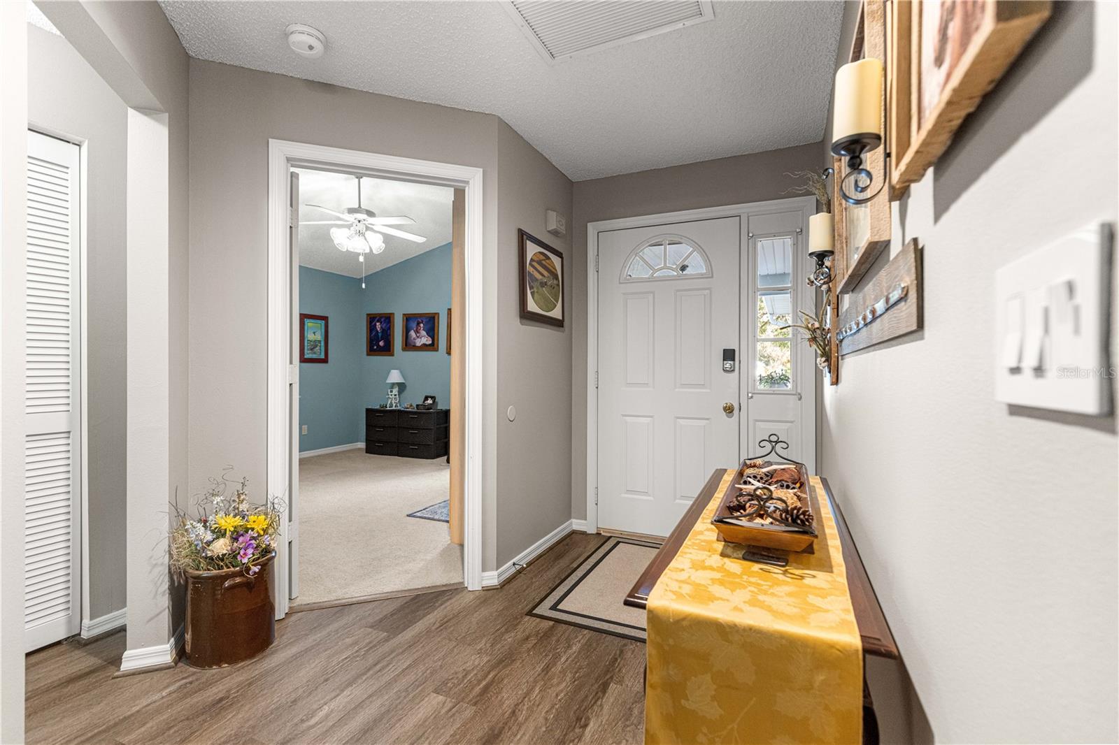 ON TOP OF THE WORLD - Residential