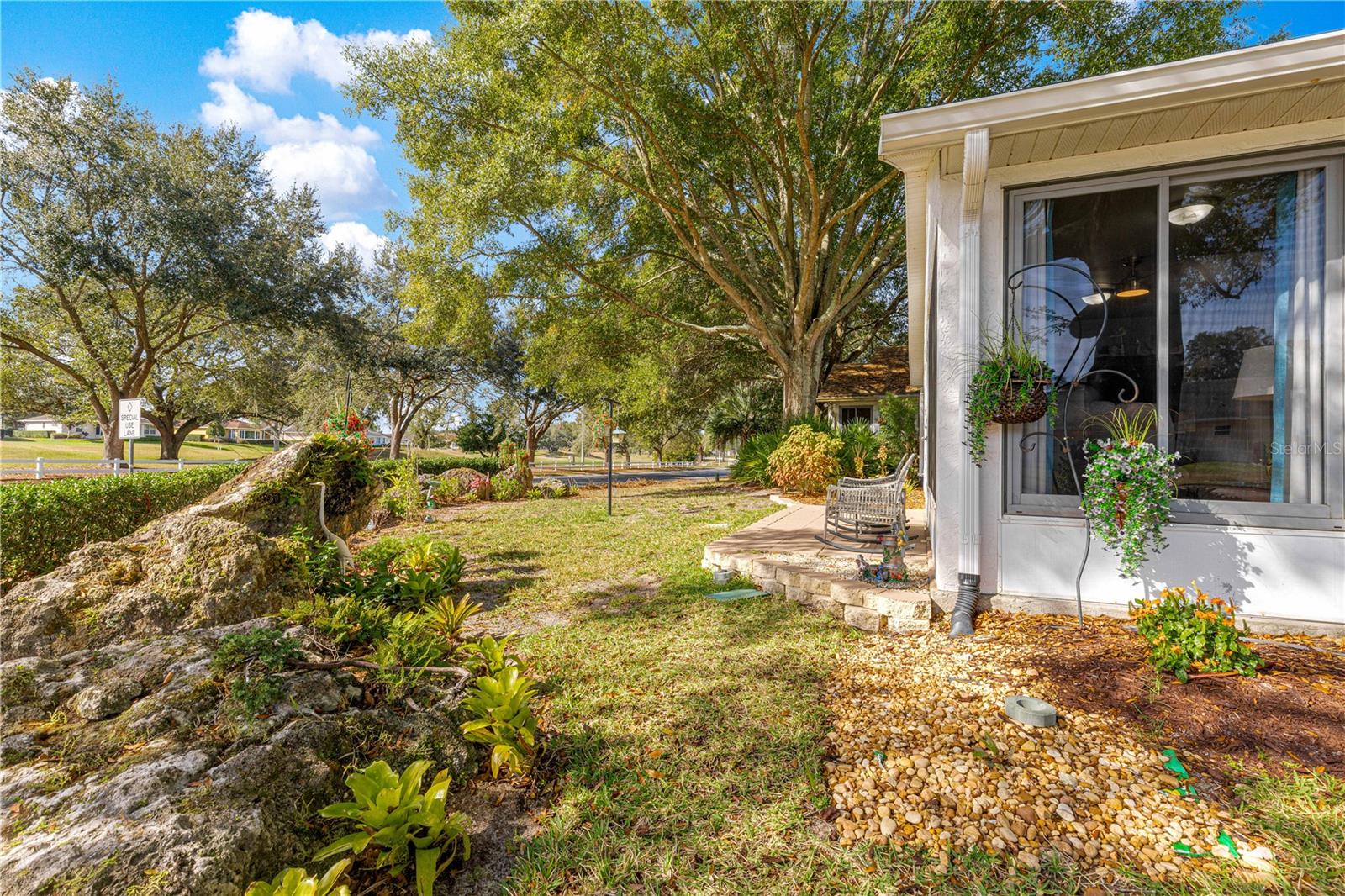 ON TOP OF THE WORLD - Residential