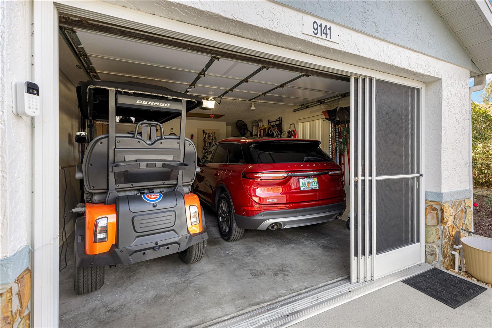 ON TOP OF THE WORLD - Residential