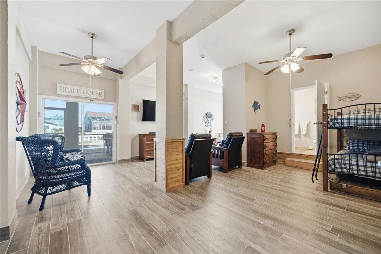 HERNANDO BEACH - Residential