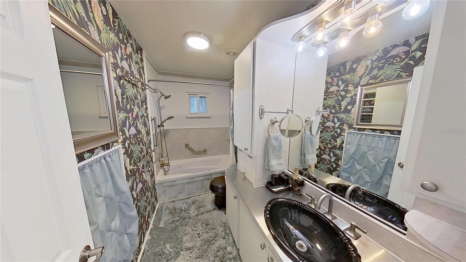 SUNNYBROOK - Residential