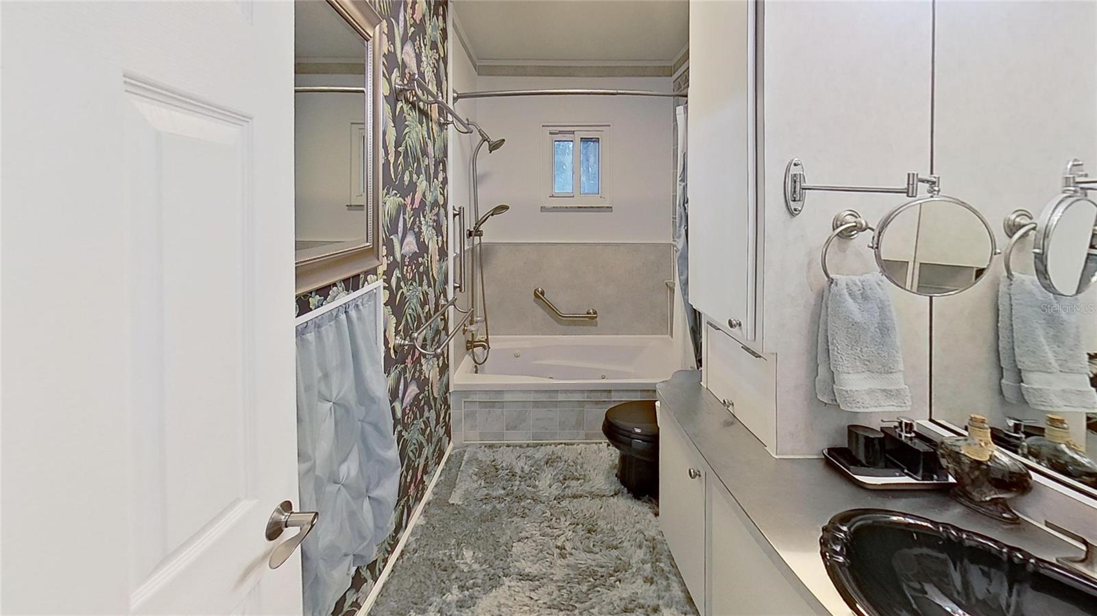 SUNNYBROOK - Residential