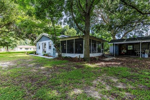 A home in EUSTIS