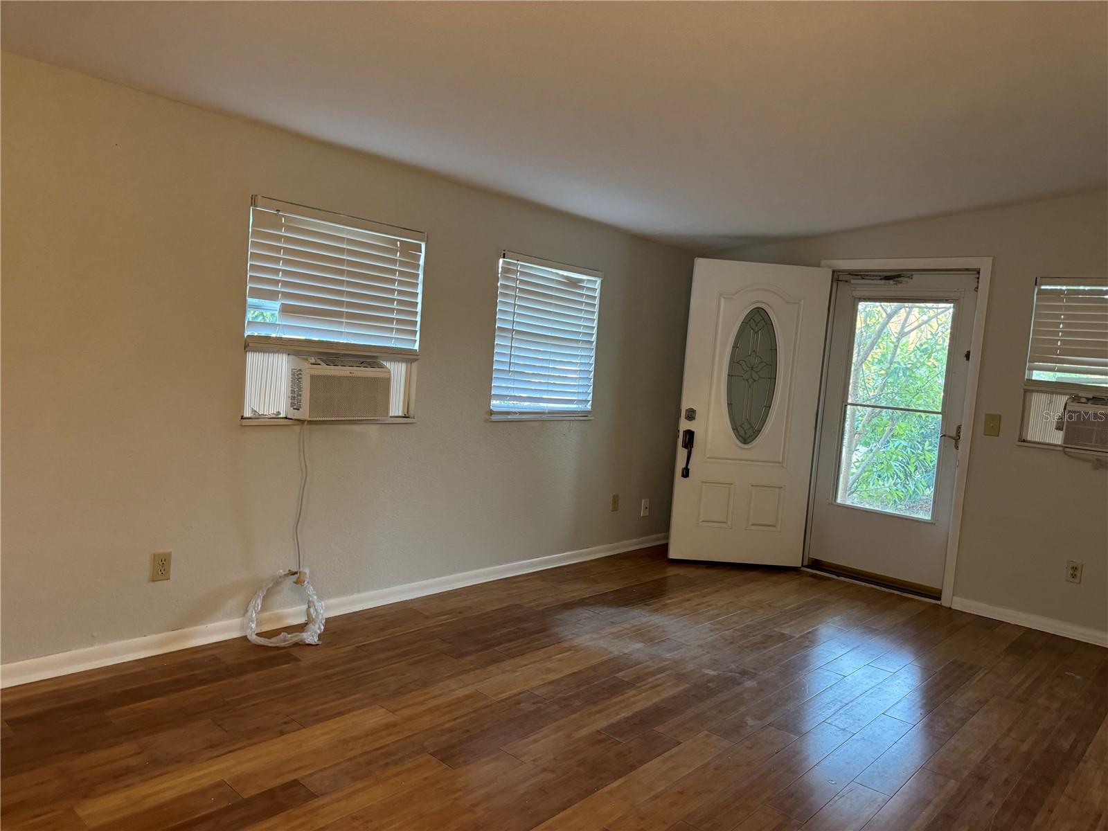 MA BY GLAD GARDENS - Residential Lease