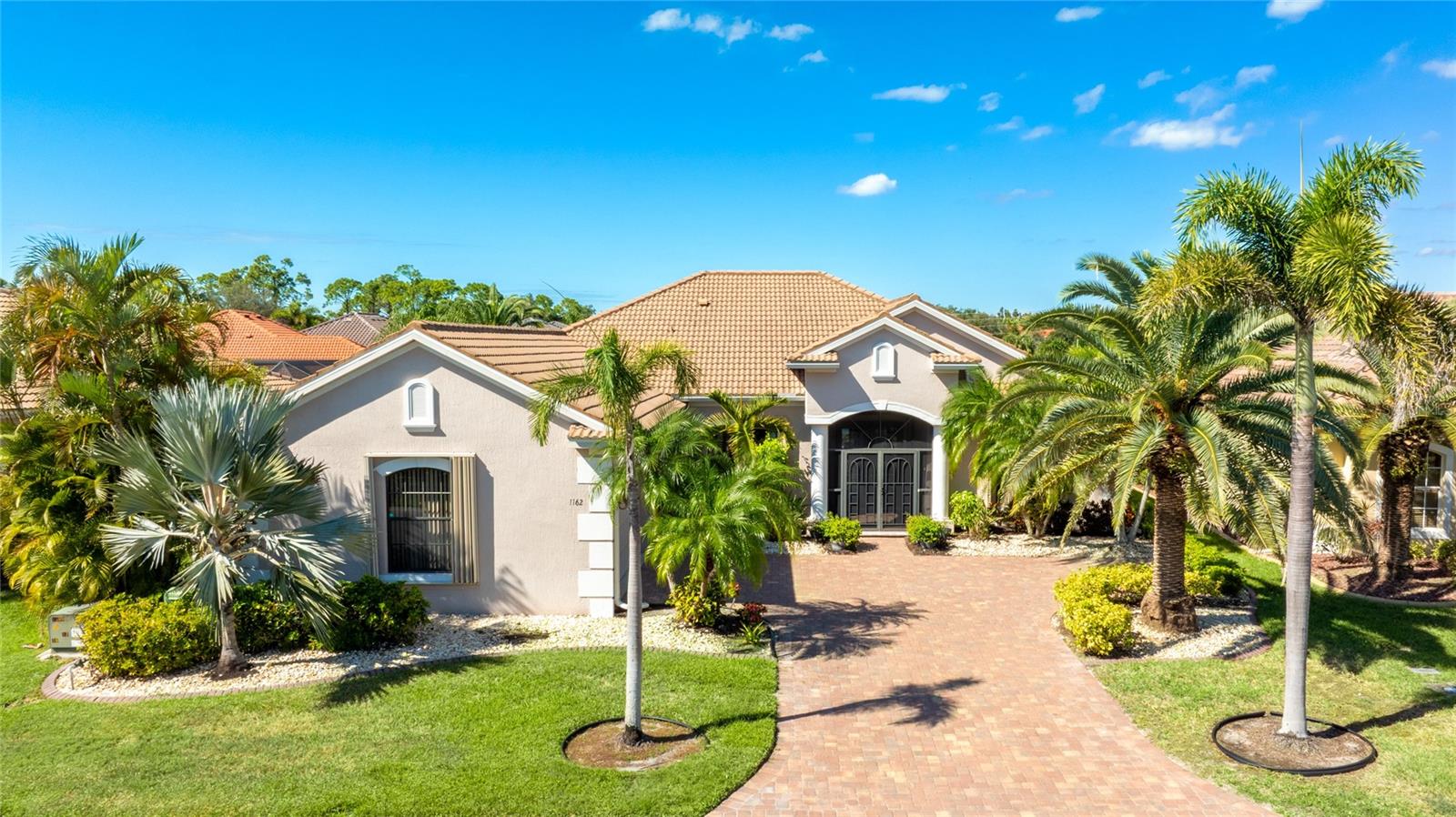PELICAN POINTE GOLF & CNTRY CL - Residential