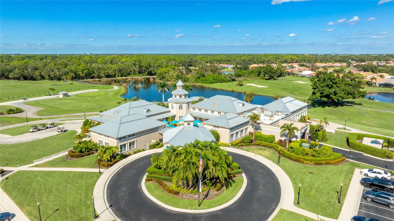 PELICAN POINTE GOLF & CNTRY CL - Residential