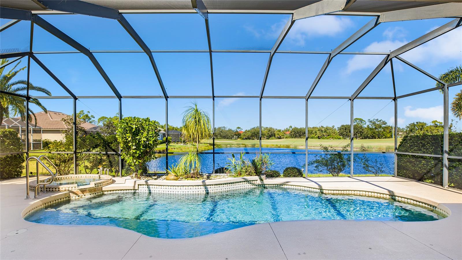 PELICAN POINTE GOLF & CNTRY CL - Residential