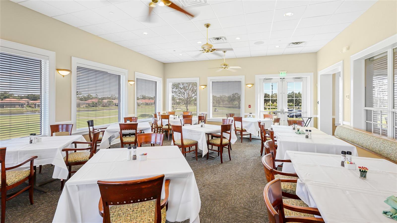 PELICAN POINTE GOLF & CNTRY CL - Residential