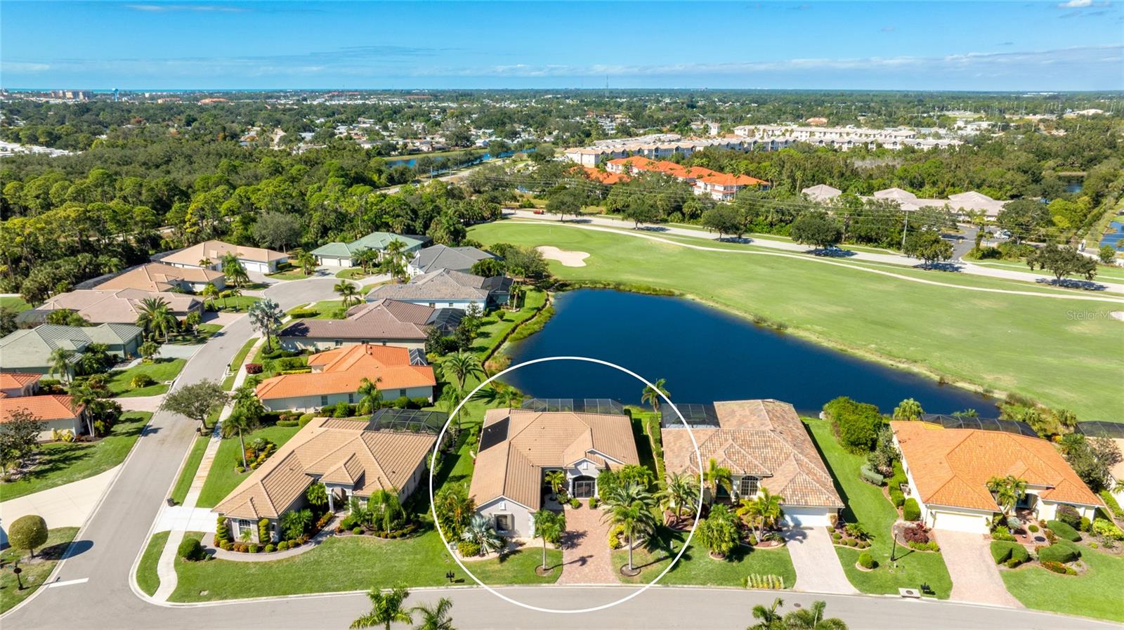 PELICAN POINTE GOLF & CNTRY CL - Residential