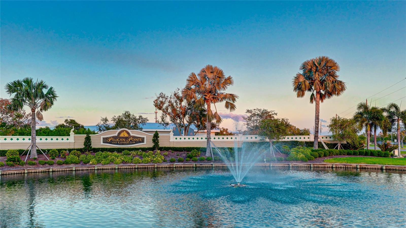 PELICAN POINTE GOLF & CNTRY CL - Residential