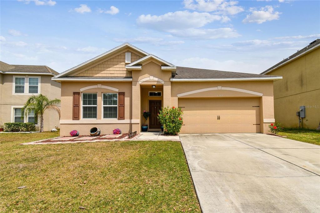 Photo of 13312 Waterford Castle Drive, Dade City, FL 33525 (MLS # TB8378587)