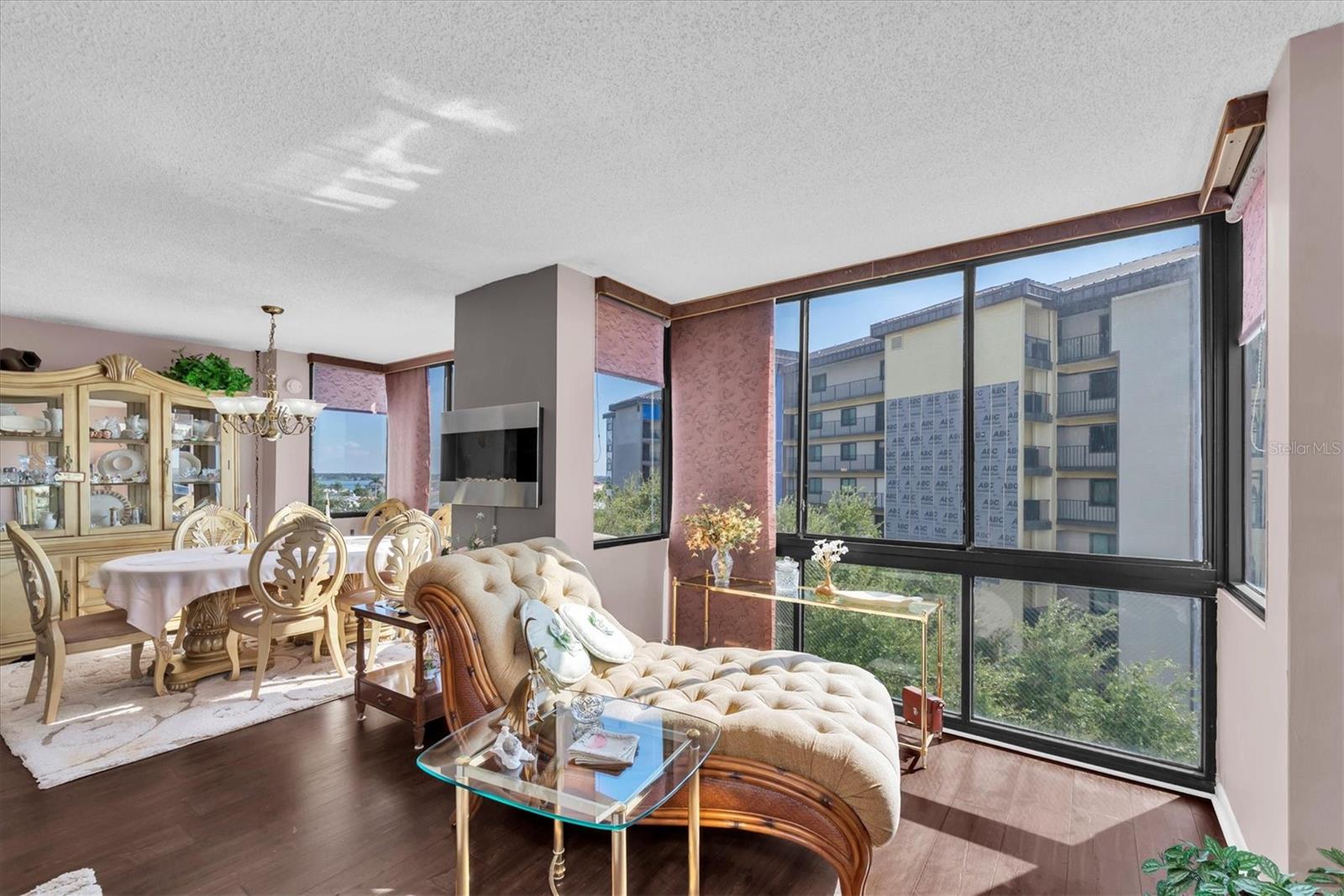 DIAMOND ISLE CONDO - Residential