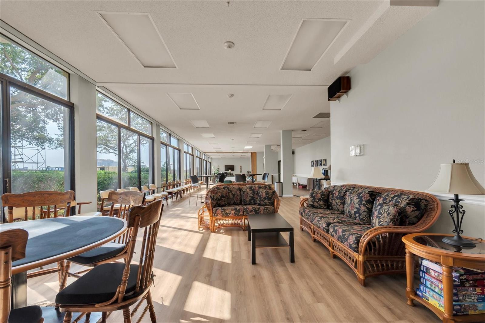 DIAMOND ISLE CONDO - Residential