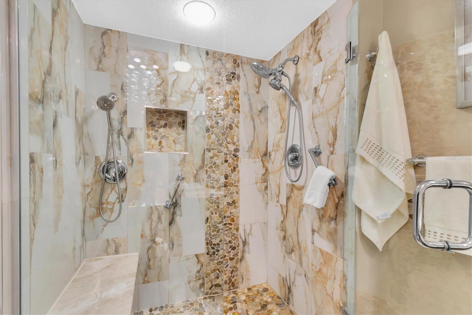 DIAMOND ISLE CONDO - Residential