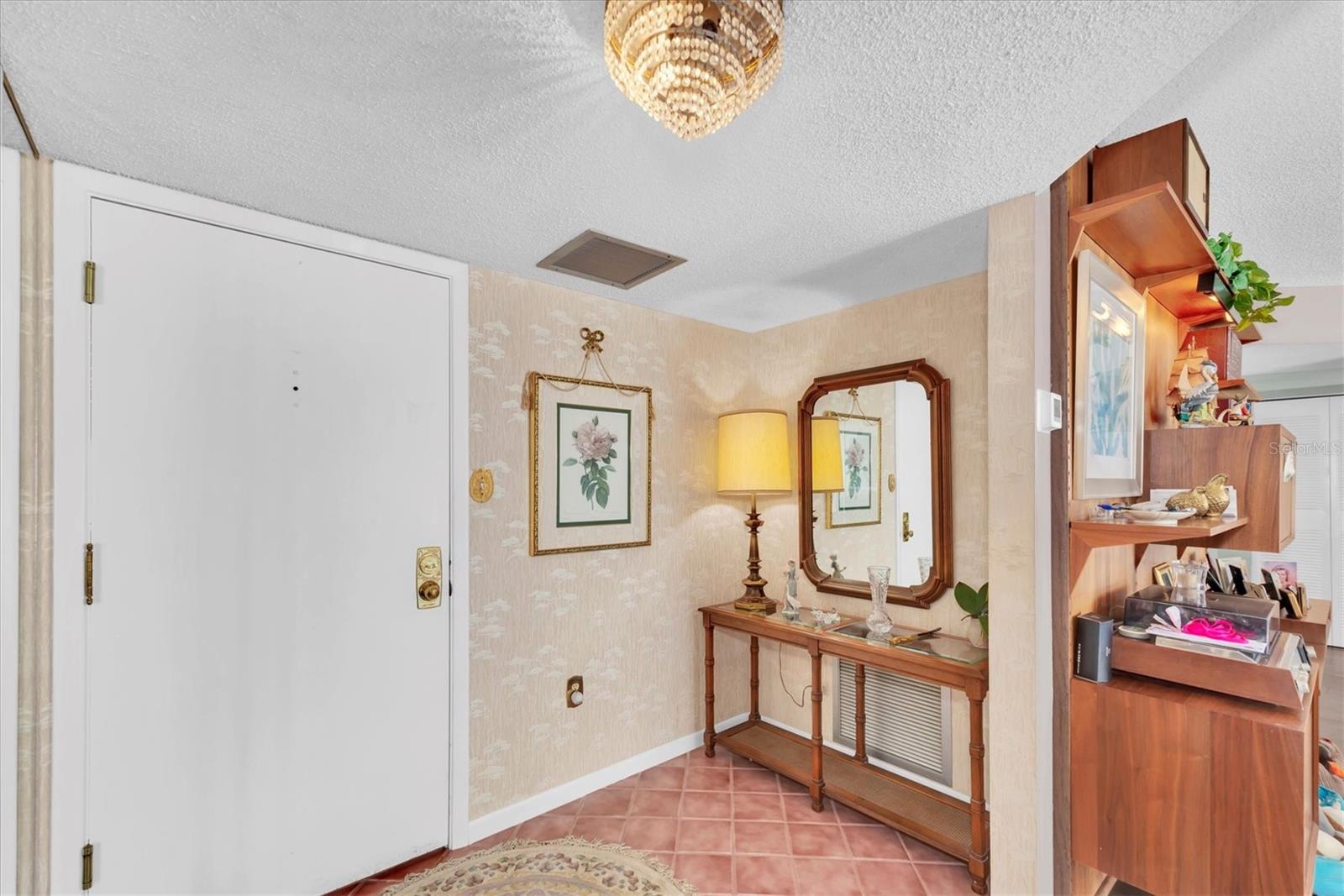 DIAMOND ISLE CONDO - Residential