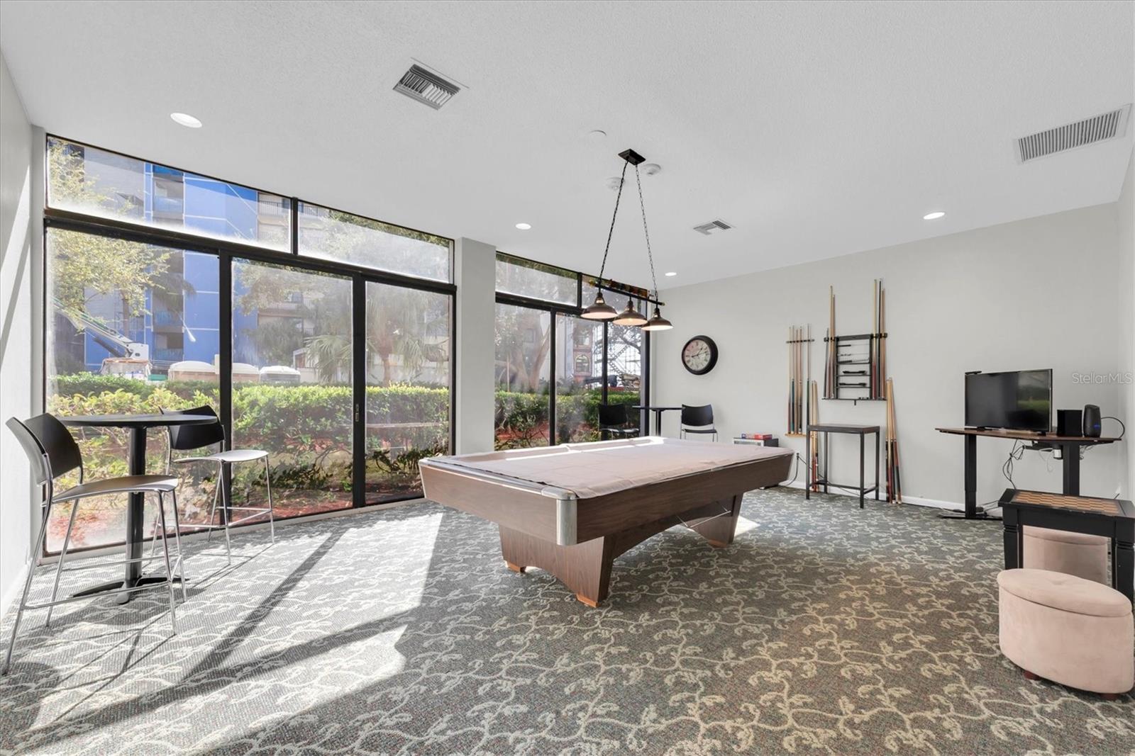 DIAMOND ISLE CONDO - Residential