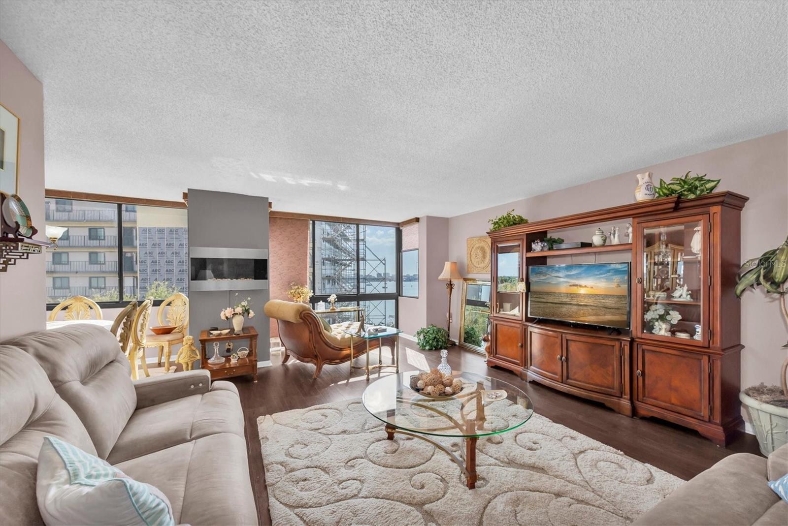 DIAMOND ISLE CONDO - Residential