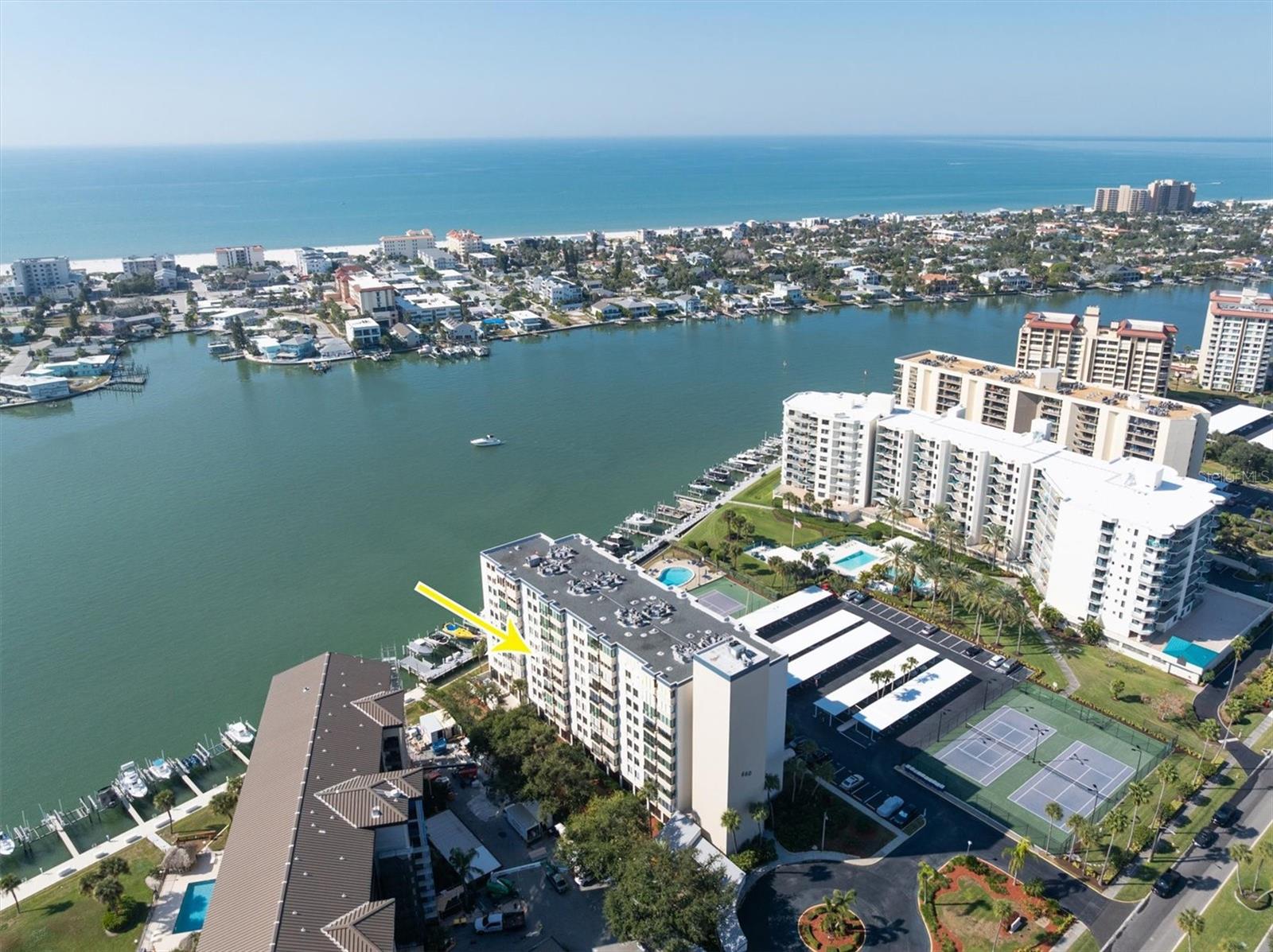 DIAMOND ISLE CONDO - Residential