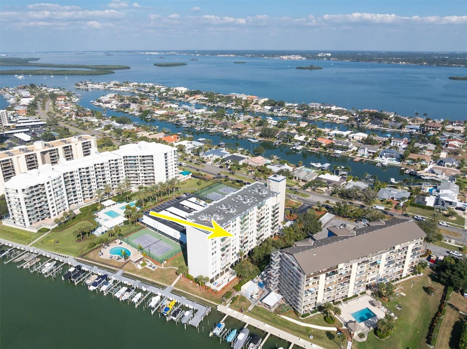 DIAMOND ISLE CONDO - Residential