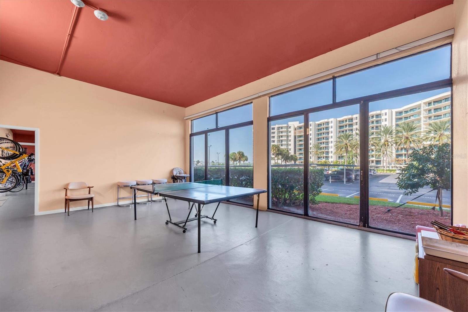 DIAMOND ISLE CONDO - Residential