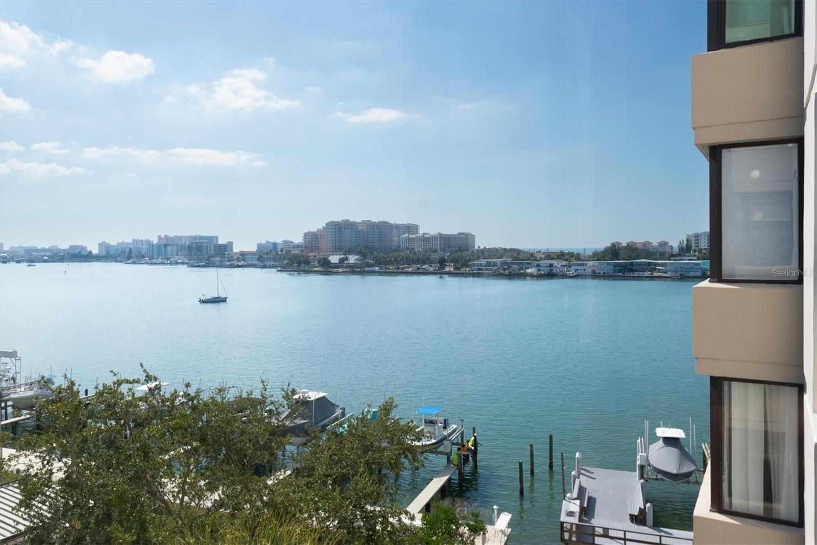 DIAMOND ISLE CONDO - Residential