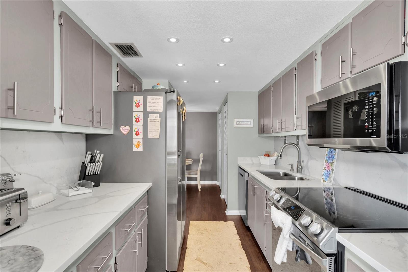 DIAMOND ISLE CONDO - Residential