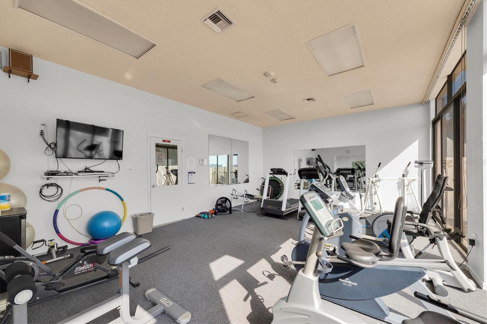 DIAMOND ISLE CONDO - Residential