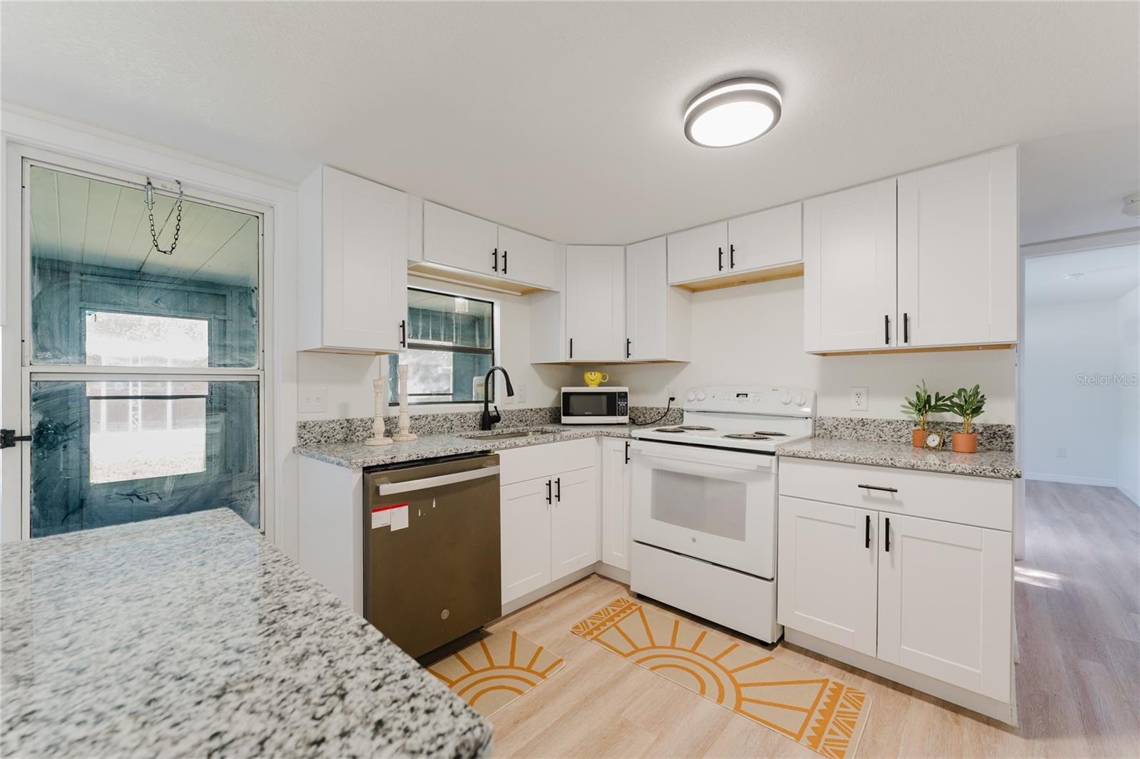 EAST MARION ESTATE - Residential