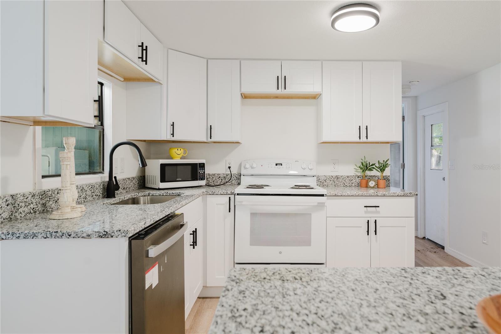 EAST MARION ESTATE - Residential