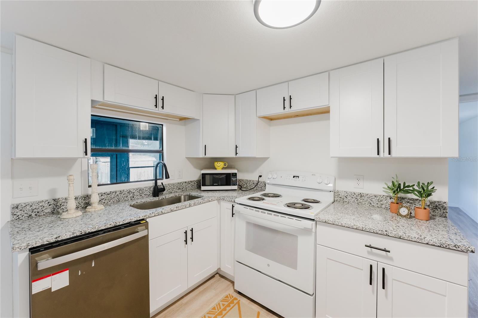 EAST MARION ESTATE - Residential