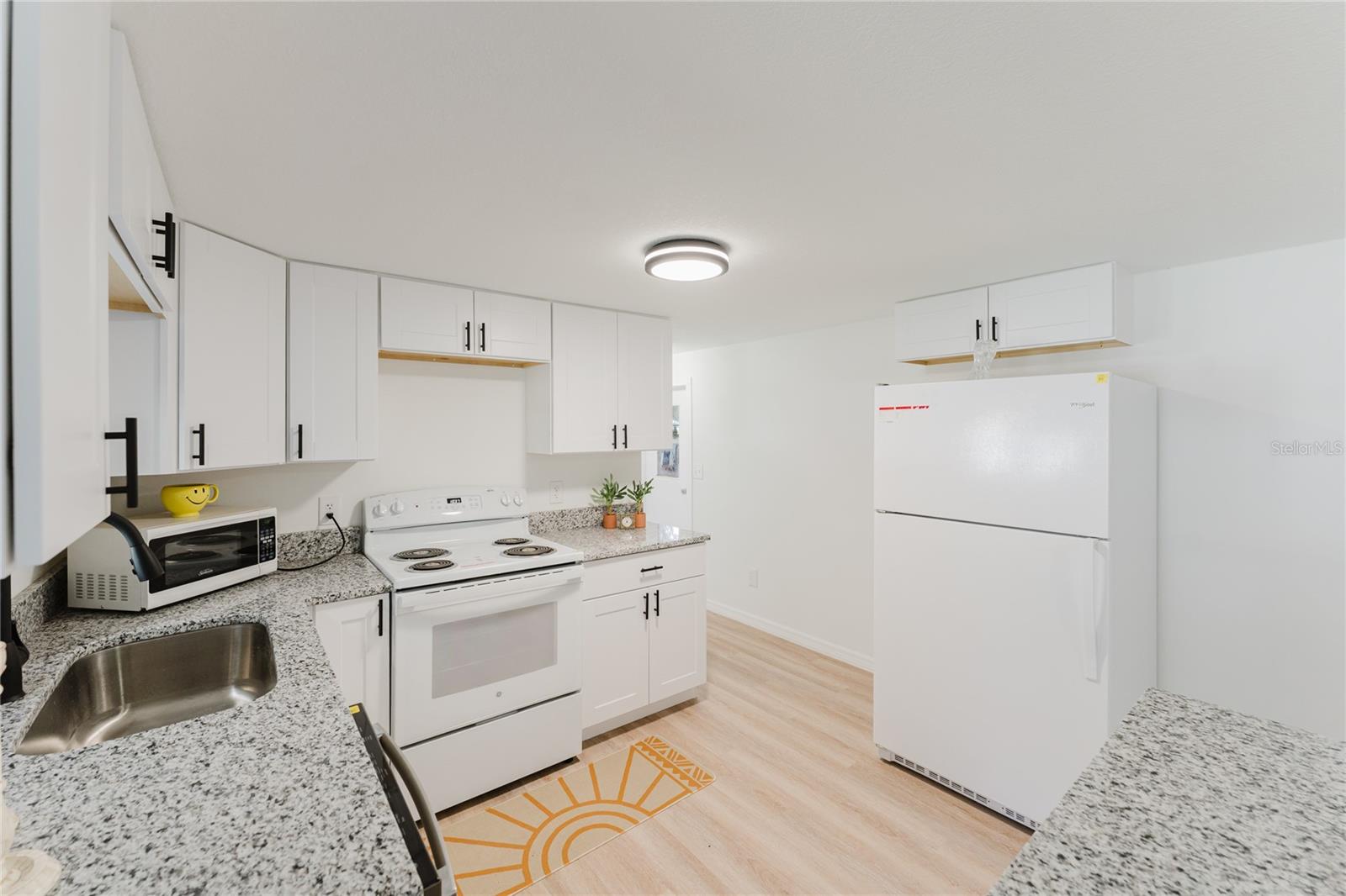 EAST MARION ESTATE - Residential