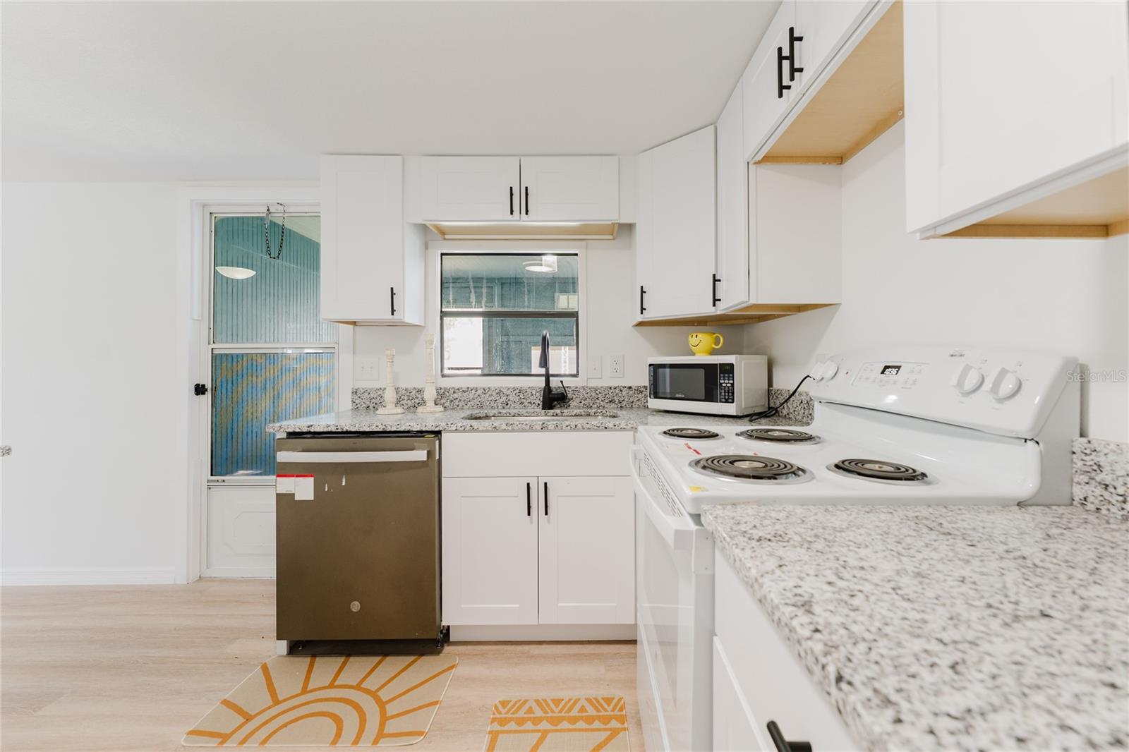 EAST MARION ESTATE - Residential