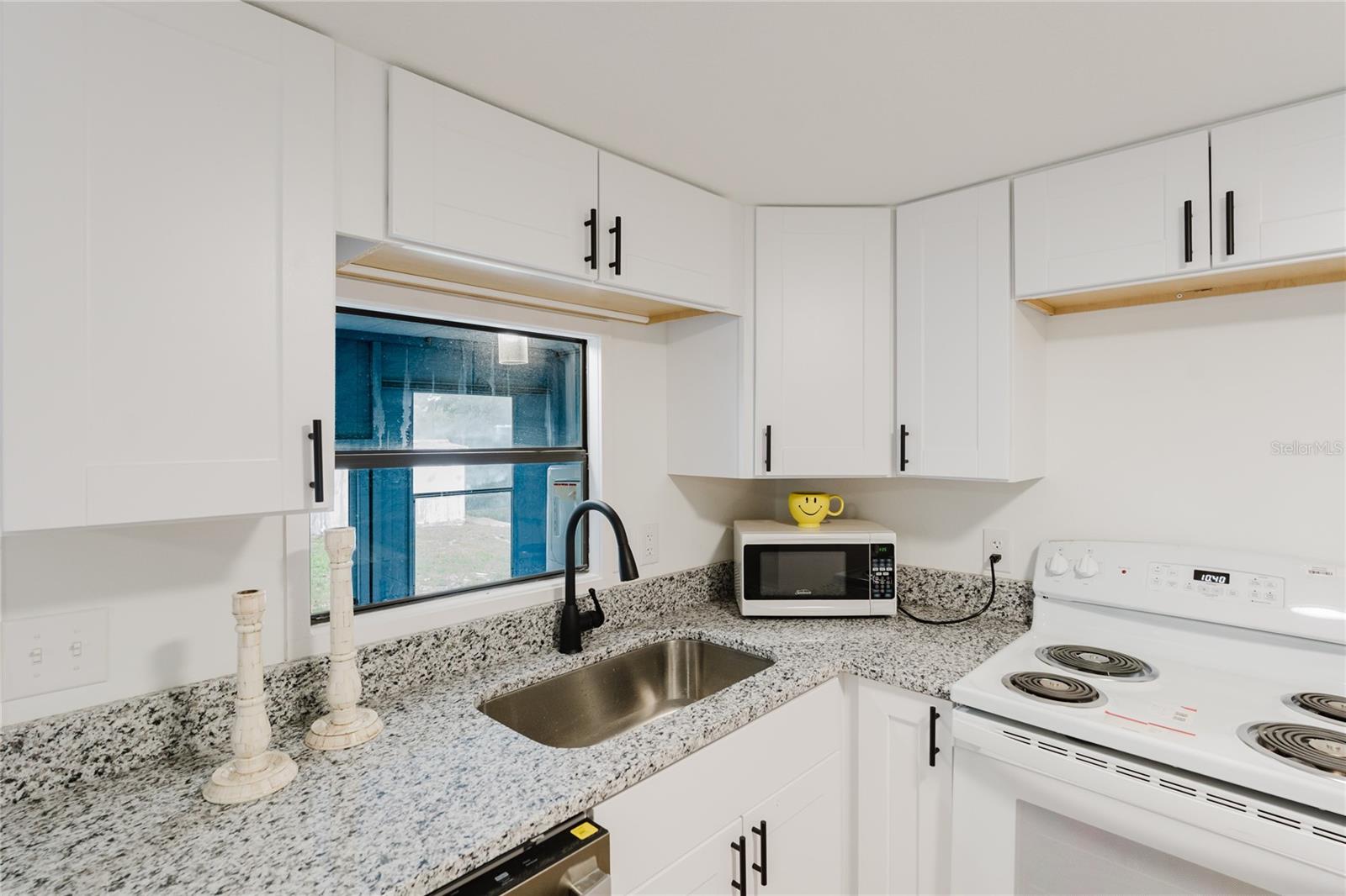 EAST MARION ESTATE - Residential