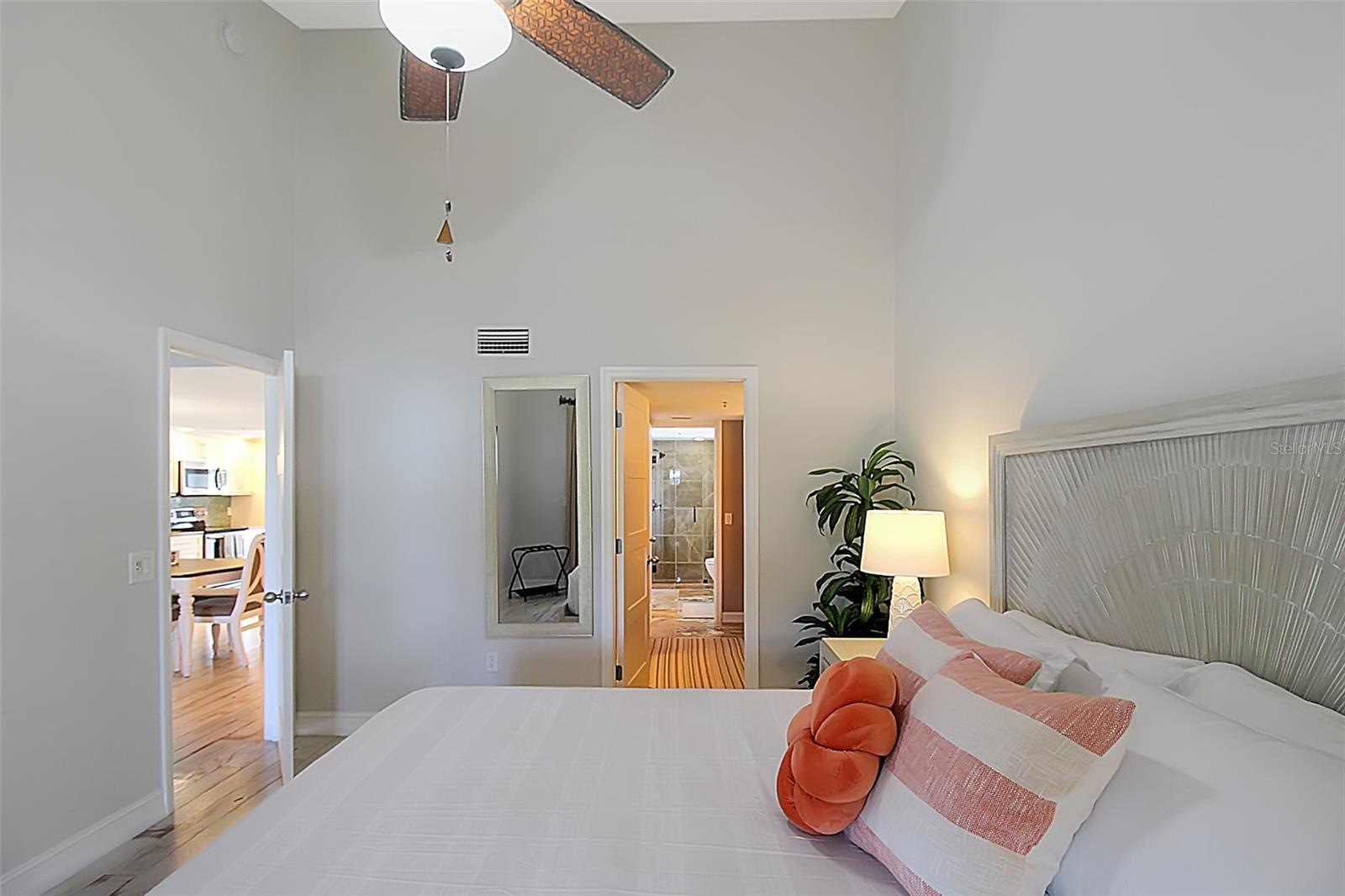 GULF & BAY CLUB BAYSIDE - Residential Lease