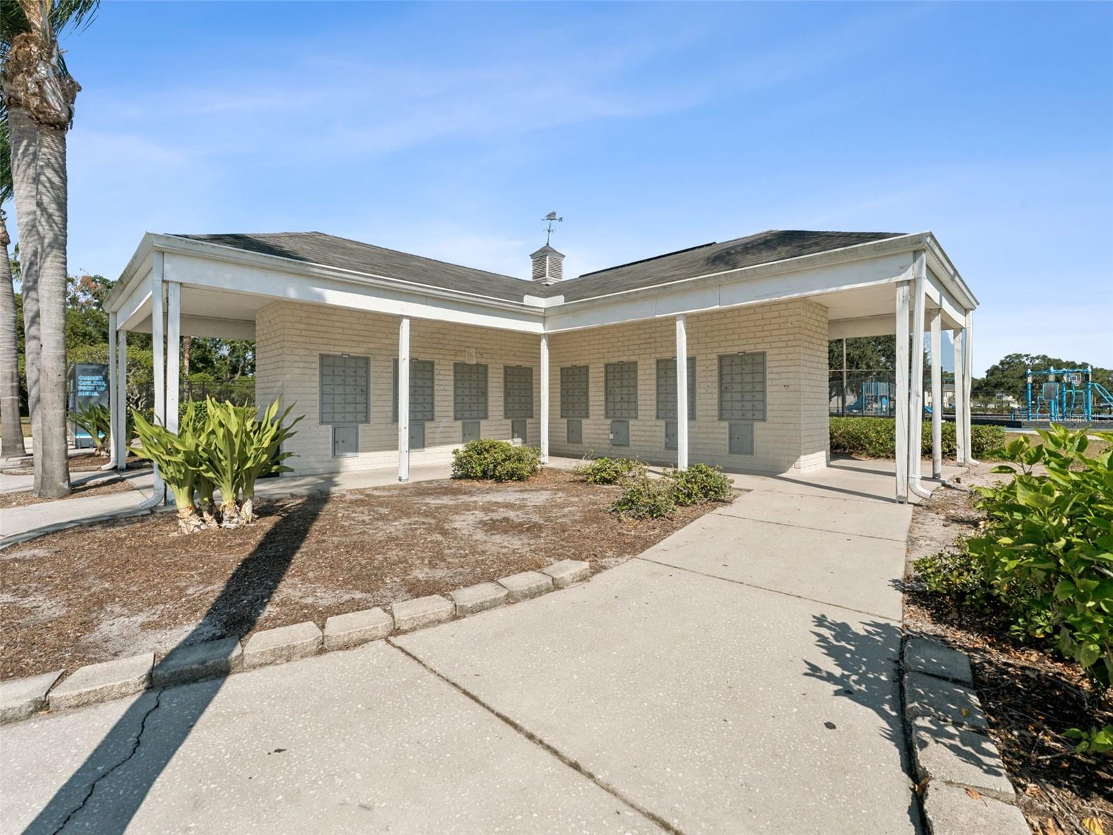WHISPERING OAKS - Residential Lease