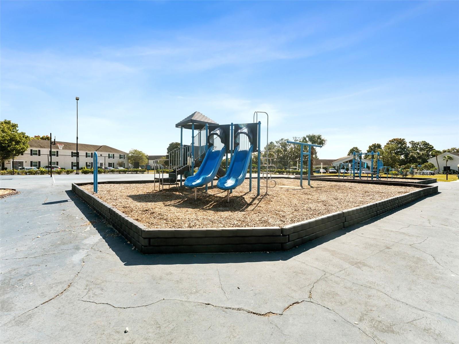 WHISPERING OAKS - Residential Lease