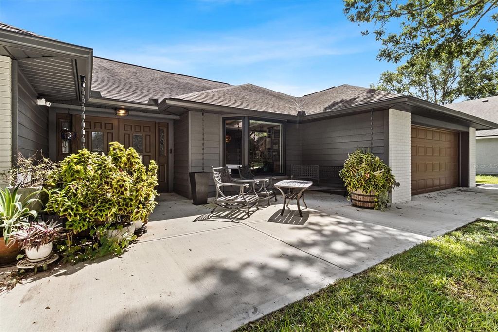 Photo of 10911 Victoria Arbor Way, Temple Terrace, FL 33617 (MLS # TB8429537)
