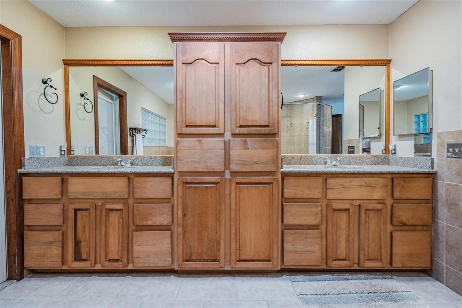 PEMBERTON CREEK - Residential