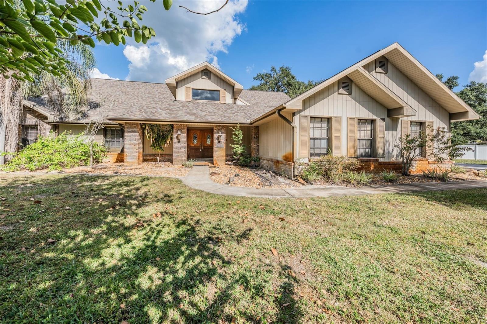 2703 PEMBERTON CREEK DRIVE