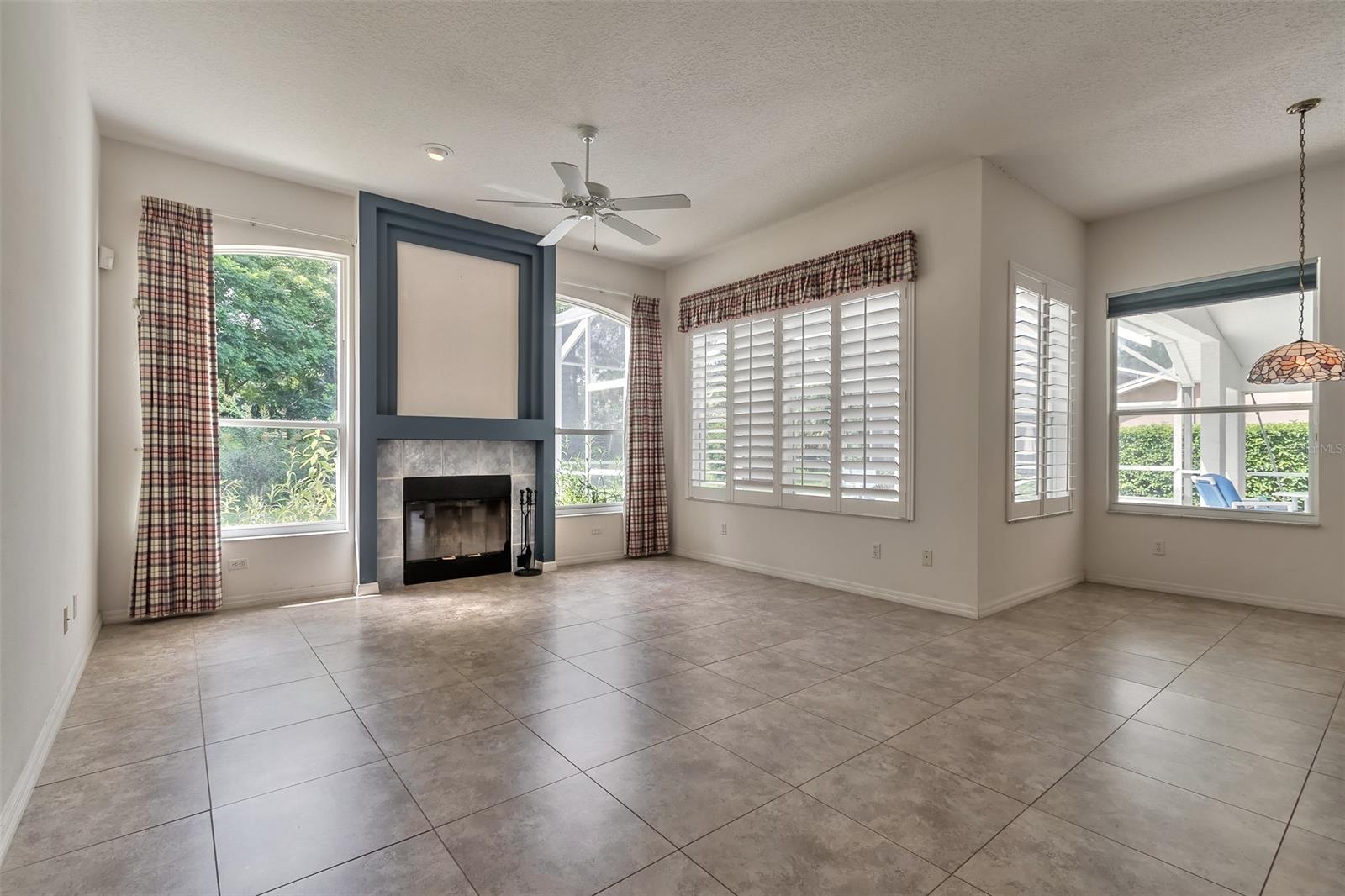 Spruce Crk Fly-In Un 01 - Residential