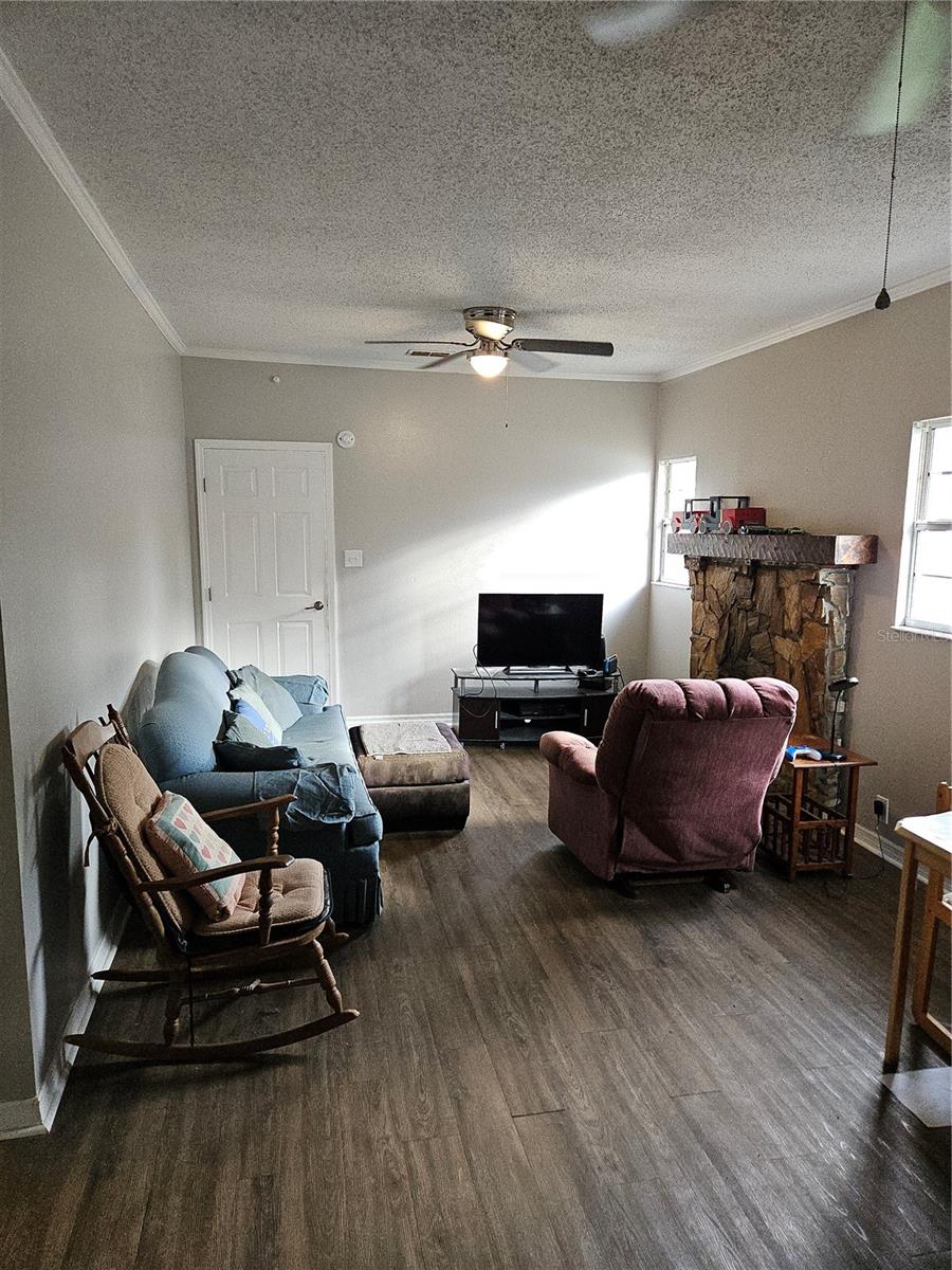 220 DIXIE HIGHWAY