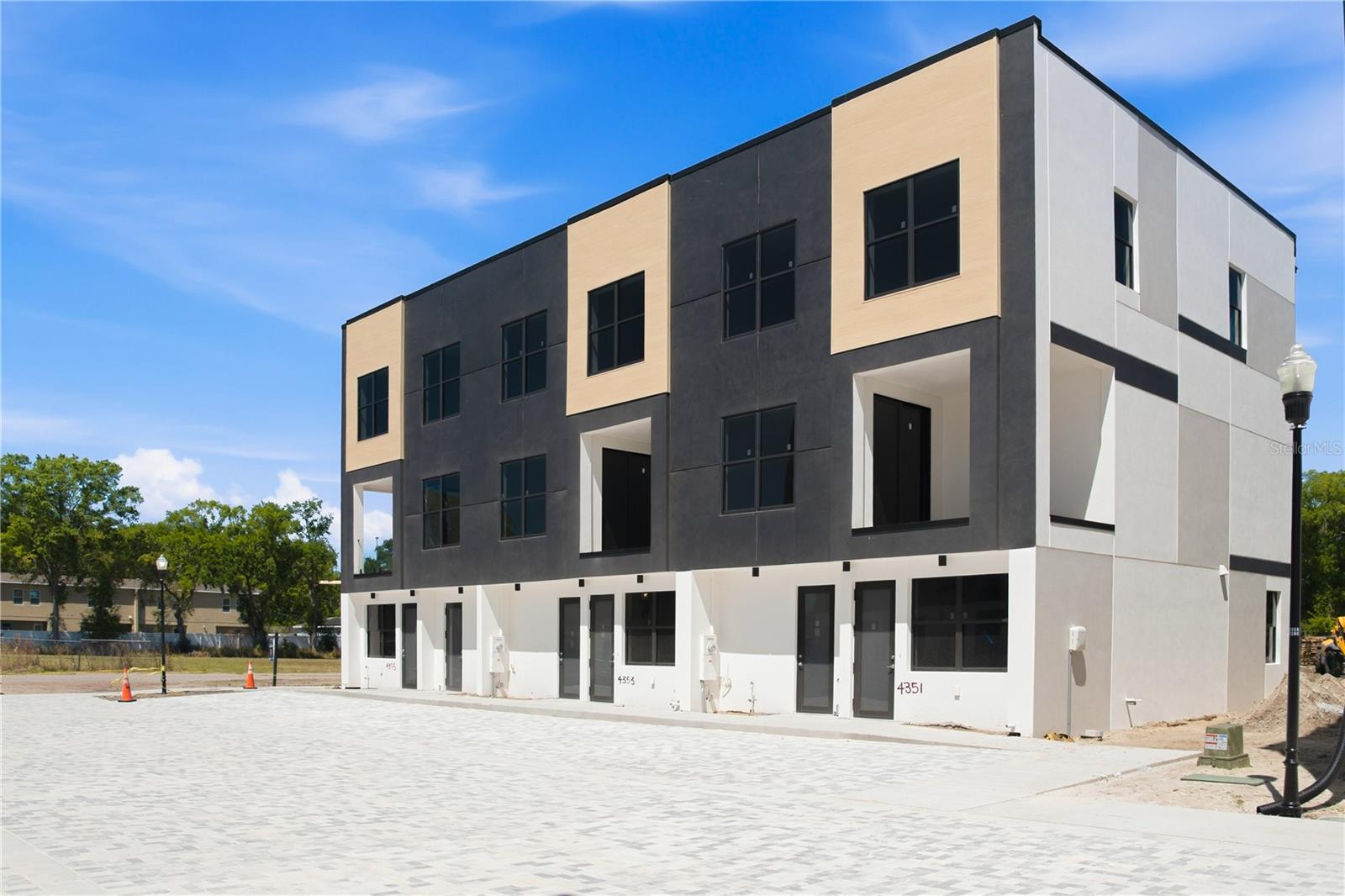 4353 FONTANAROSA VILLAGE COURT