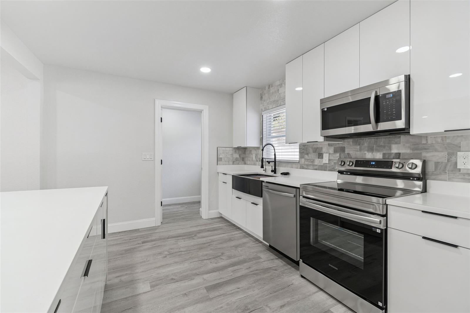 TEMPLE TERRACE - Residential