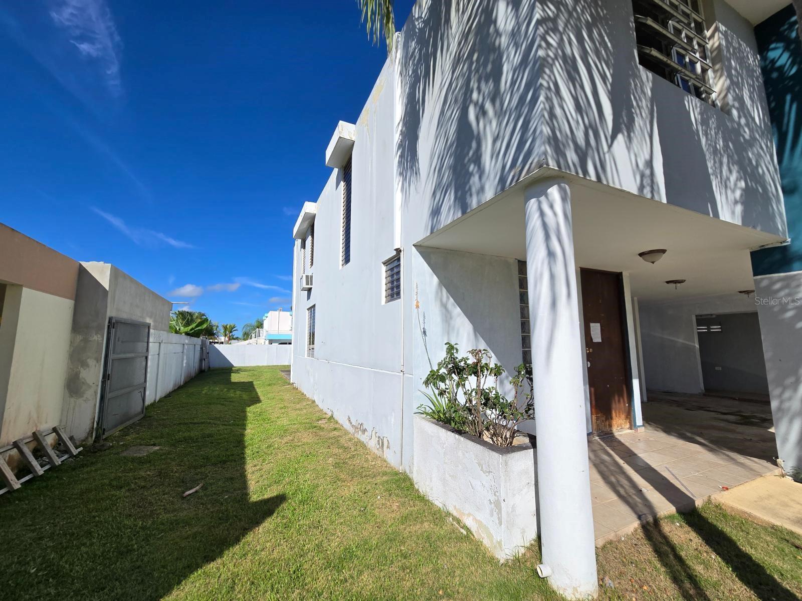 RIVER VALLEY - Residential