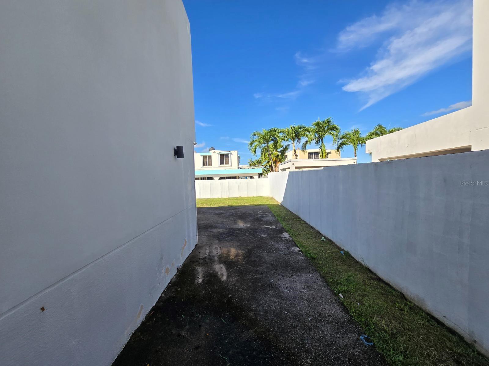 RIVER VALLEY - Residential