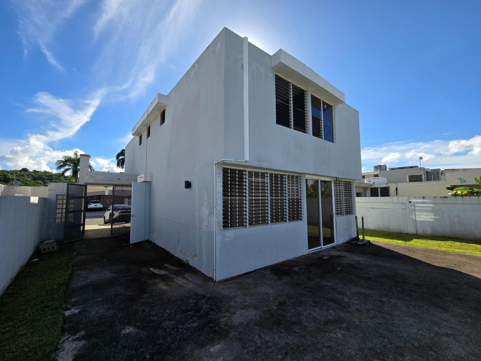 RIVER VALLEY - Residential